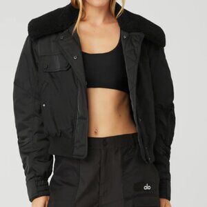 Alo Yoga Blaze Bomber in Black sz MEDIUM
